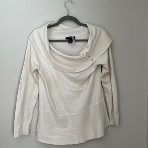 ⚪️🖤White House Black Market Women’s Cream Sweater